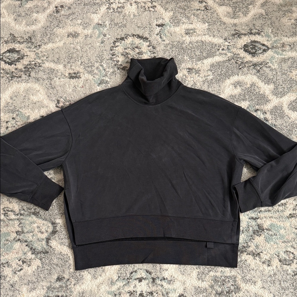 Lululemon Softstreme Turtleneck Pullover in Black